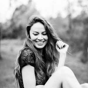 Moon Bloodgood | Nude Celebs | The Fappening Forum