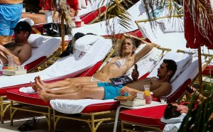 Isabel Pakzad Sexy - TheFappeningBlog.com 18.jpg