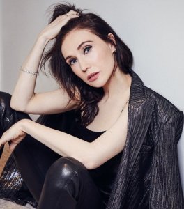Carice van Houten Sexy TheFappeningBlog.com 3.jpg