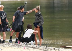 Elle Macpherson Sexy TheFappeningBlog.com 2.jpg