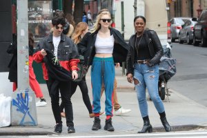 Sophie Turner Braless TheFappeningBlog.com 7.jpg