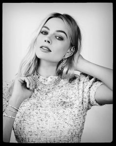 Margot Robbie Sexy TheFappeningBlog.com 1.jpg