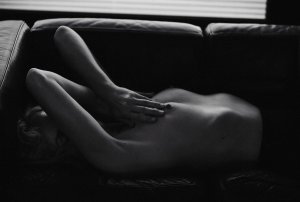Amber Valletta Nude & Sexy TheFappeningBlog.com 8.jpg