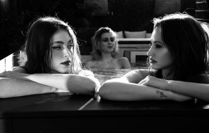 Charlotte Albert, Laura Bgn, Sarah Fochrenbach Nude - TheFappeningBlog.com 21.jpg