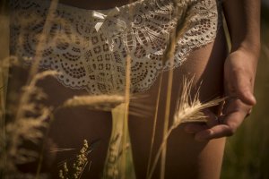 Oreana Nude TheFappeningBlog.com 8.jpg