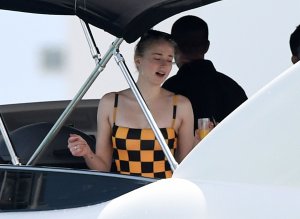 Sophie Turner Sexy TheFappeningBlog.com 2.jpg