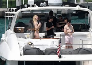 Sophie Turner Sexy TheFappeningBlog.com 15.jpg