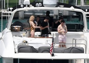 Sophie Turner Sexy TheFappeningBlog.com 17.jpg