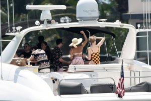 Sophie Turner Sexy TheFappeningBlog.com 21.jpg