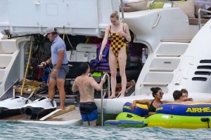 Sophie Turner Sexy TheFappeningBlog.com 5.jpg