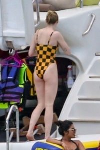 Sophie Turner Sexy TheFappeningBlog.com 7.jpg