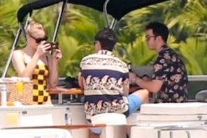 Sophie Turner Sexy TheFappeningBlog.com 10.jpg