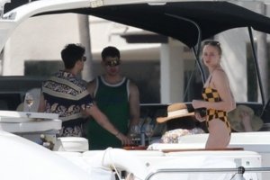 Sophie Turner Sexy TheFappeningBlog.com 23.jpg