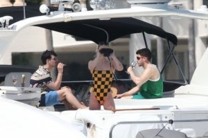 Sophie Turner Sexy TheFappeningBlog.com 28.jpg