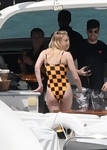Sophie Turner Sexy TheFappeningBlog.com 64.jpg