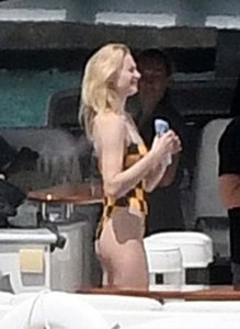 Sophie Turner Sexy TheFappeningBlog.com 69.jpg