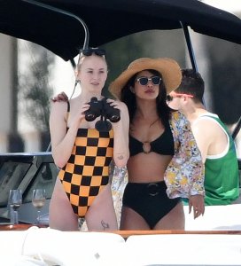 Sophie Turner Sexy TheFappeningBlog.com 80.jpg