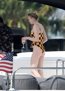 Sophie Turner Sexy TheFappeningBlog.com 87.jpg