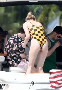 Sophie Turner Sexy TheFappeningBlog.com 89.jpg