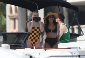 Sophie Turner Sexy TheFappeningBlog.com 105.jpg