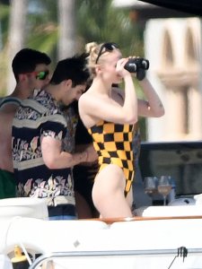 Sophie Turner Sexy TheFappeningBlog.com 104.jpg