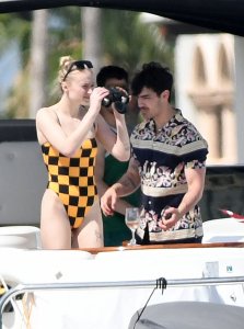 Sophie Turner Sexy TheFappeningBlog.com 102.jpg