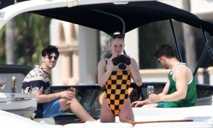 Sophie Turner Sexy TheFappeningBlog.com 117.jpg