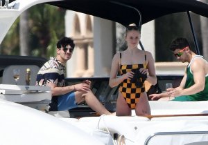 Sophie Turner Sexy TheFappeningBlog.com 114.jpg