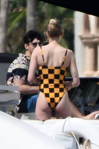 Sophie Turner Sexy TheFappeningBlog.com 119.jpg