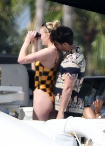 Sophie Turner Sexy TheFappeningBlog.com 127.jpg