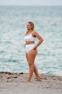 Iskra Lawrence Sexy - TheFappeningBlog.com 6.jpg