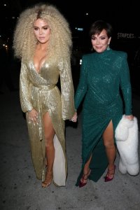 Kourtney Kardashian & Khloe Kardashian Sexy TheFappeningBlog.com 71.jpg