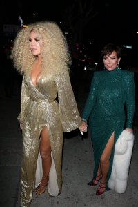 Kourtney Kardashian & Khloe Kardashian Sexy TheFappeningBlog.com 75.jpg