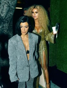 Kourtney Kardashian & Khloe Kardashian Sexy TheFappeningBlog.com 79.jpg