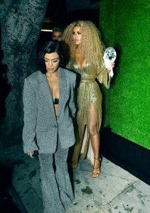 Kourtney Kardashian & Khloe Kardashian Sexy TheFappeningBlog.com 86.jpg