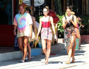 Candice Swanepoel Sexy TheFappeningBlog.com 6.jpg