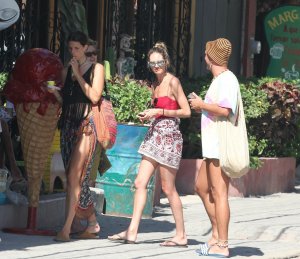 Candice Swanepoel Sexy TheFappeningBlog.com 14.jpg