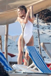 Candice Swanepoel Sexy TheFappeningBlog.com 2.jpg