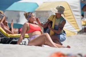 Iskra Lawrence Sexy TheFappeningBlog.com 5.jpg