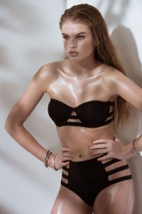 Abby Garrett Nude & Sexy TheFappeningBlog.com 23.jpg