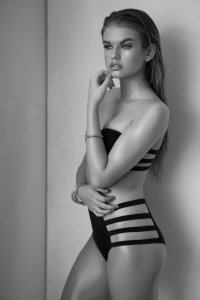 Abby Garrett Nude & Sexy TheFappeningBlog.com 53.jpg