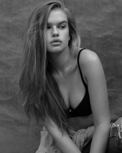 Abby Garrett Nude & Sexy TheFappeningBlog.com 92.jpg