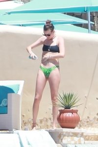 Behati Prinsloo Sexy TheFappeningBlog.com 17.jpg