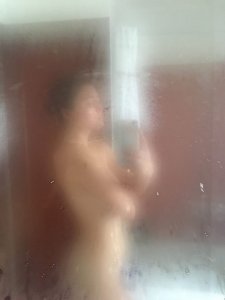 Lia Marie Johnson Nude & Sexy TheFappeningBlog.com 5.jpg