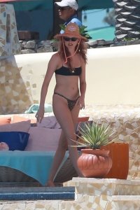 Behati Prinsloo Sexy TheFappeningBlog.com 15.jpg