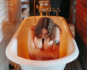 Mikalyn Rush  Nude TheFappeningBlog.com 10.jpg