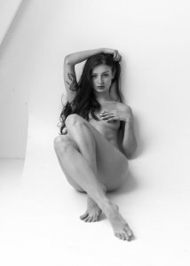 Darya Lakis Nude TheFappeningBlog.com 4.jpg