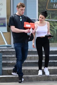 Ariel Winter Braless Sexy TheFappeningBlog.com 2.jpg