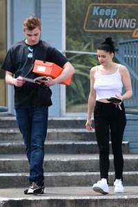 Ariel Winter Braless Sexy TheFappeningBlog.com 9.jpg