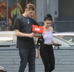 Ariel Winter Braless Sexy TheFappeningBlog.com 13.jpg